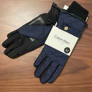 CALVIN KLEIN GLOVES - NWT